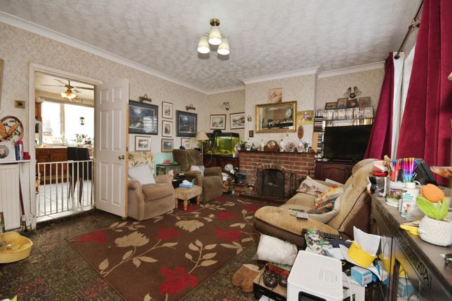 123, Clowne Road, Chesterfield photo 4