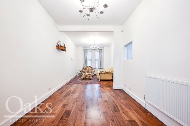 127, Lebanon Road, Surrey photo 2