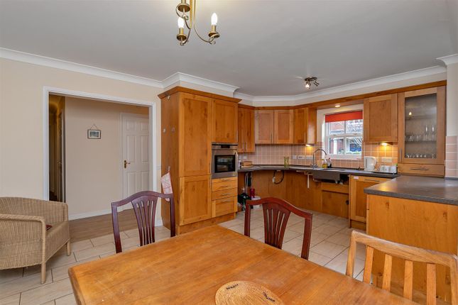 Flat for sale in Newmarket Court, Goldsmith Way, St. Albans
