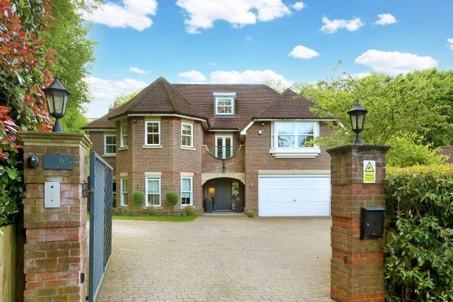 Detached house to rent in Burgess Wood Grove, Beaconsfield