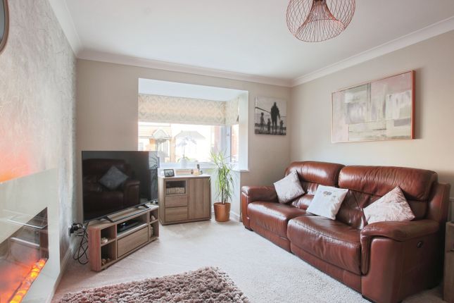 4 Waterland Close, Hedon, East Riding Of Yorkshire photo 3