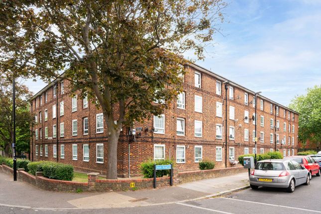 2-bed flat on Barville Close, Brockley, £250,000