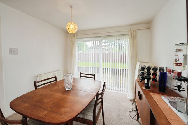 19, Duddingston Avenue, Kilwinning photo 4