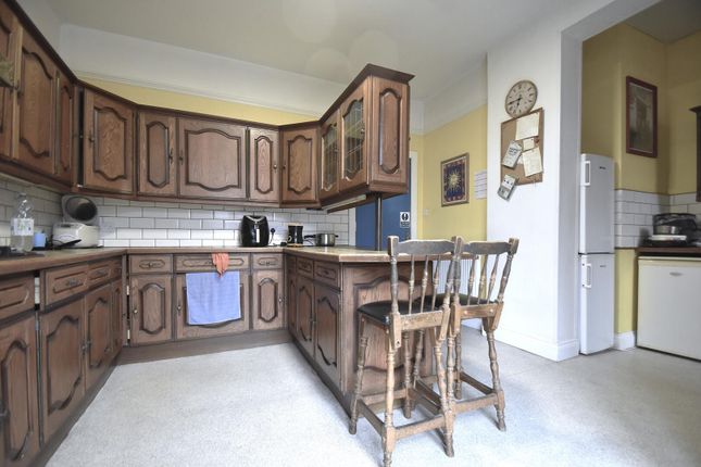 Room 7, 6 Terrace Road, Newport photo 5