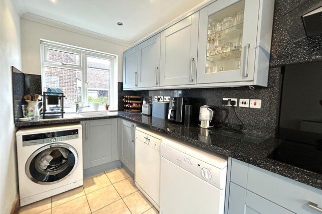 17, Westerleigh Close, Chippenham photo 3