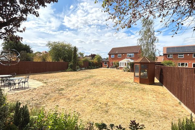 68 Gambier Parry Gardens, Gloucester photo 4