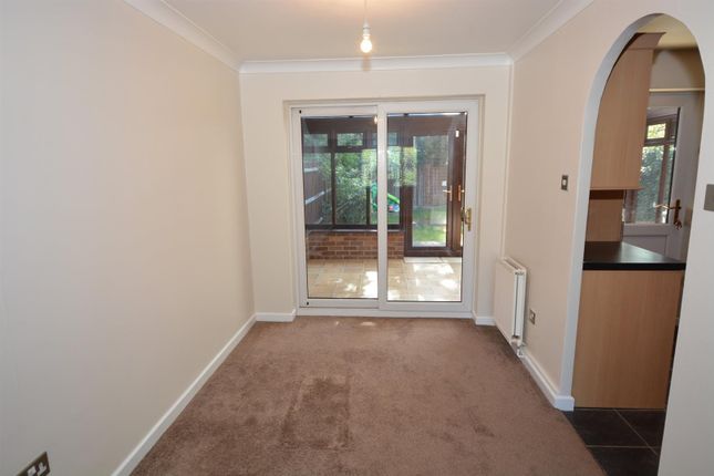 31, Osprey Close, Wanstead photo 4