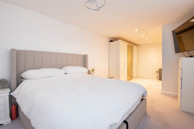 15, Swallowfield, Preston photo 4