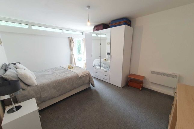 Thumbnail Flat for sale in New Dover Road, Canterbury