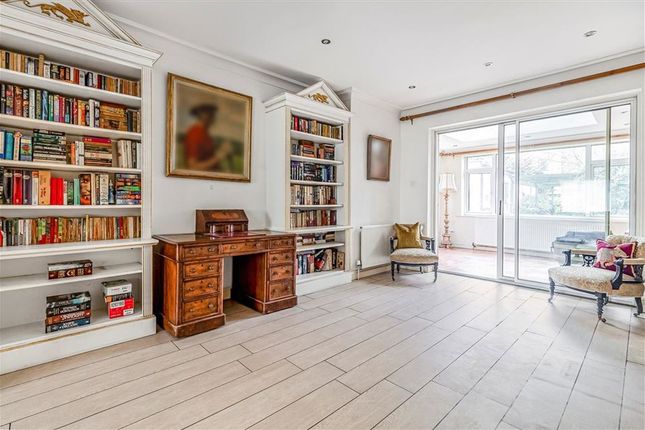 49, Bowes Road, London photo 3
