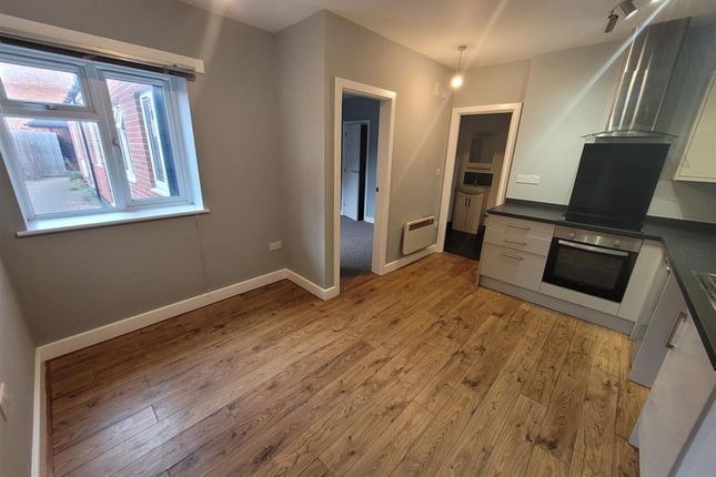 11b Sibson Road, Leicester photo 2
