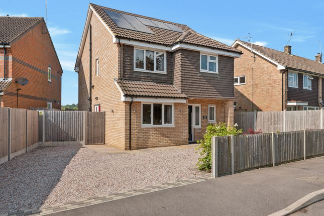 Thumbnail Detached house for sale in Thepps Close, South Nutfield, Redhill