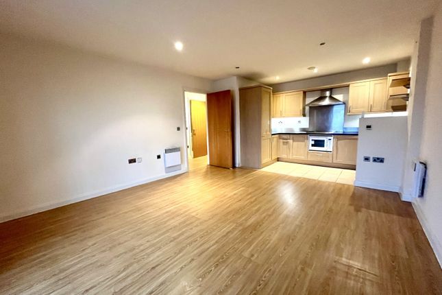 Apartment 1108, X Q 7 Building, Salford photo 3