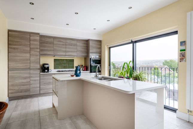 62 Lenham Avenue, Brighton photo 4