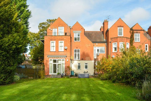 Thumbnail Flat for sale in Avenue Road, Clarendon Park, Leicester