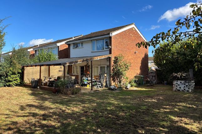 Boleyn Close, Hemel Hempstead photo 4