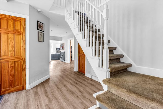 1, The Avenue, Welwyn photo 4