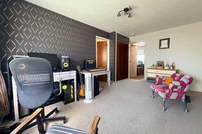 Flat 9A Willow House, Knoll Park, South Road, Brean photo 4