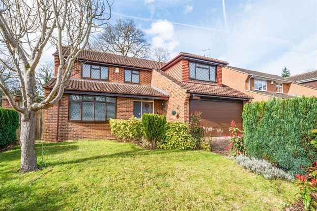 Detached house for sale in Kingsley Close, Crowthorne, Berkshire