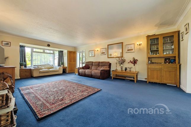 25, Copse Avenue, Surrey photo 3
