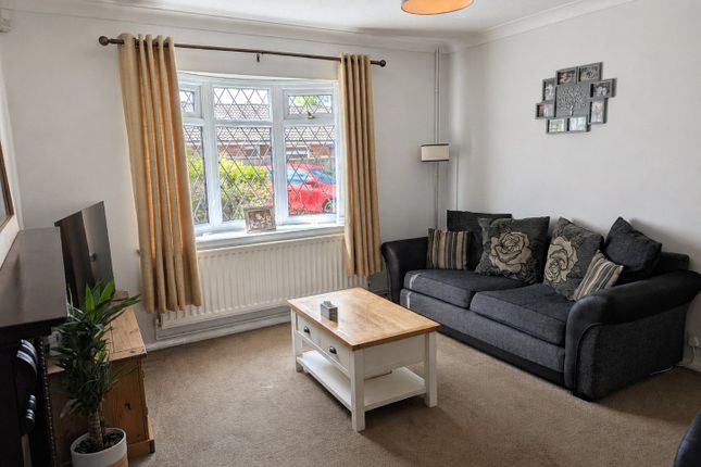 12, Locke Way, Staffordshire photo 4