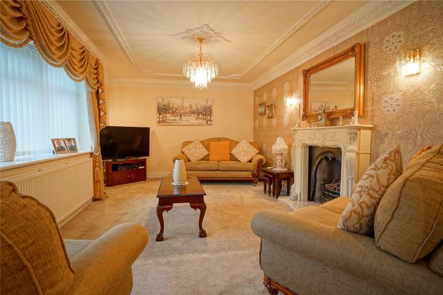 21, Manor Way, Sheffield photo 4