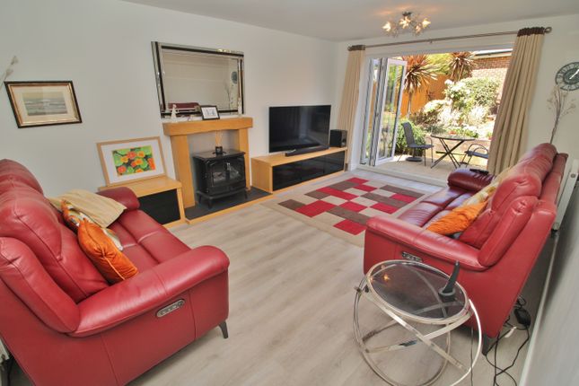 43, Skylark Avenue, Emsworth photo 3