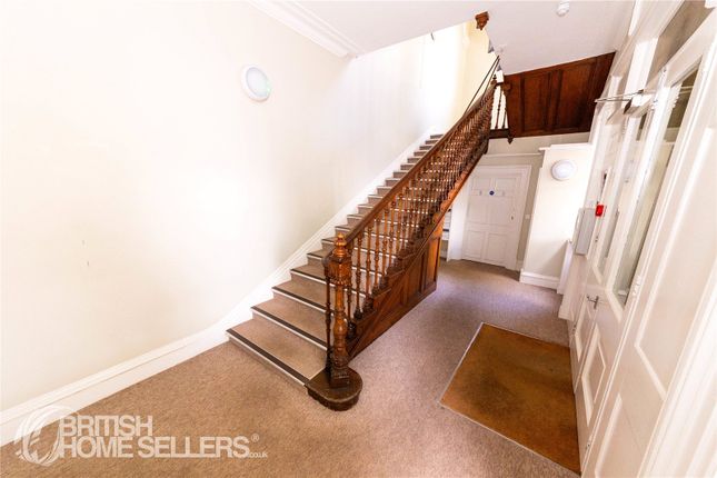 Flat 5, The Monklands, 158, Abbey Foregate, Shropshire photo 4