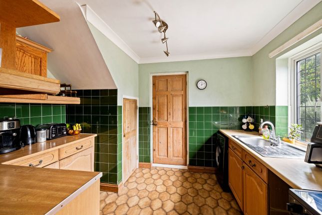 12, White Cliff Way, Folkestone photo 3