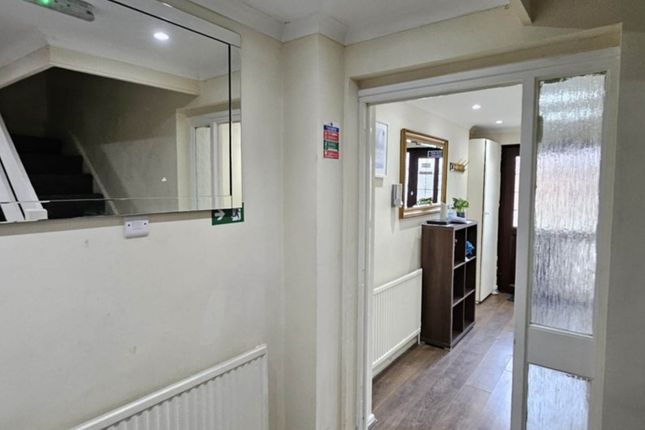 Chilcombe Way, Reading photo 4