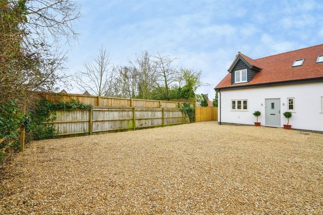 40, Worminghall Road, Aylesbury photo 2