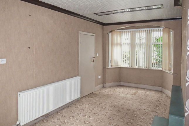 21 Crompton Avenue, Blackpool photo 3