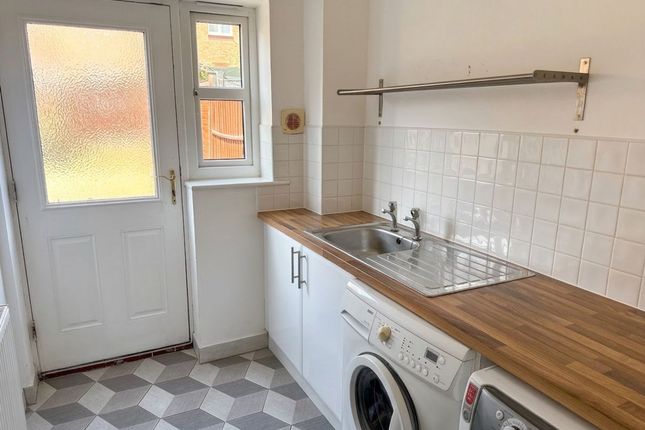 14 Southside Road, Leicester photo 3