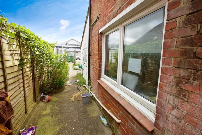 Terraced house for sale in Dutton Lane, Eastleigh