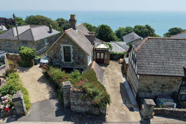 2-bed house on 18 Leeson Road, Ventnor, £80,000