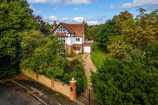 Thumbnail Detached house for sale in Derby Road, Caversham