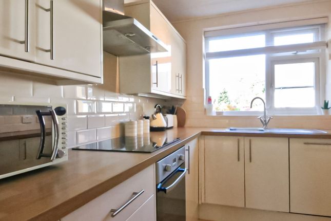 6 Eton Court, Liverpool photo 2