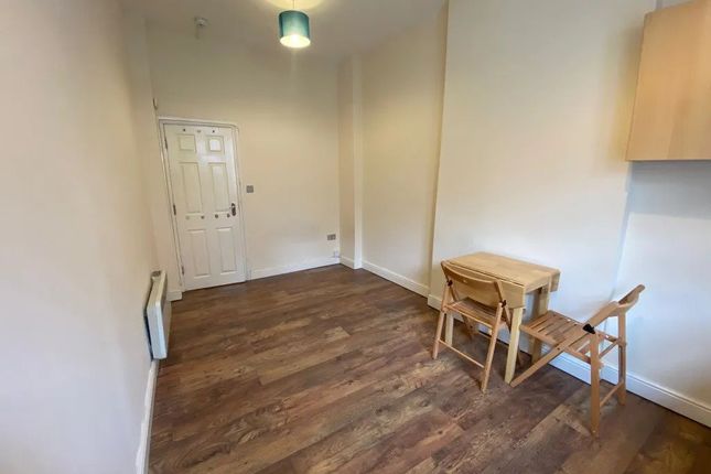 Thumbnail Studio to rent in High Road, London