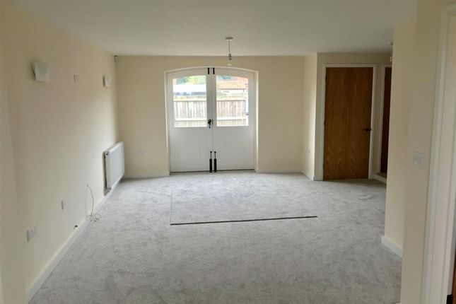 3 Sibsey Court, Boston photo 2