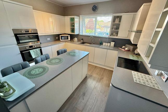 2-bed house on 3, Oakwood Avenue, Barnsley, £315,000