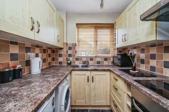 27, Sankey Drive, Nottingham photo 2