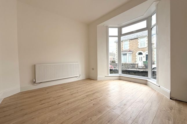 41 Tanybryn Street, Aberdare photo 3