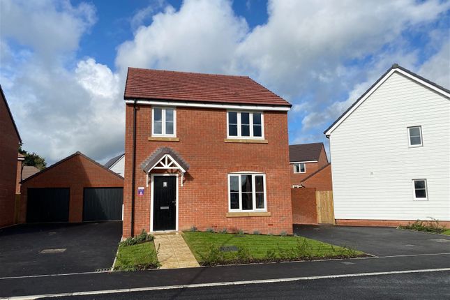 Thumbnail Detached house for sale in Spinners Way, Gillingham