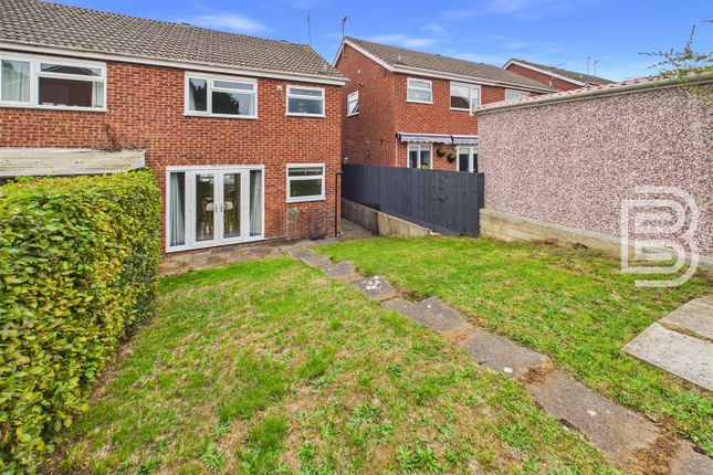 25, Hardy Close, Rugby photo 2