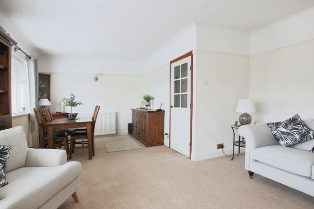 52, St. Martins Road, Hull photo 3