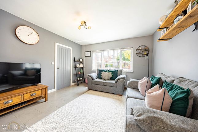 27, Queensway, Atherstone photo 4