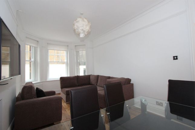 Melcombe Court, London photo 2