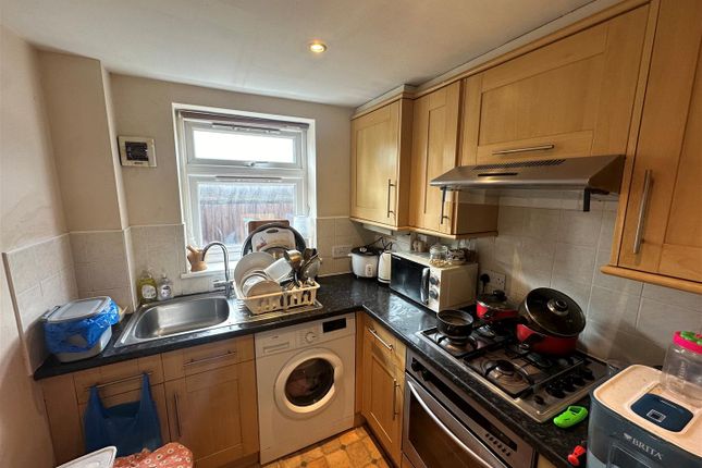 Flat to rent in Whippendell Road, Watford