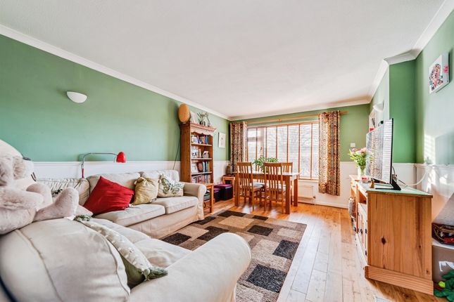 40, Quarry Road, Witney photo 3