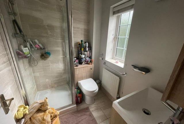 74, Queen Elizabeth Drive, Swindon photo 5